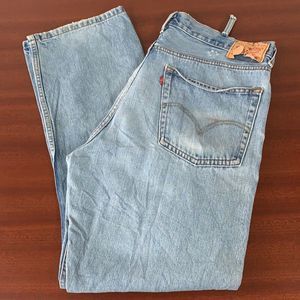Vintage men’s 505 Levi’s mom jeans